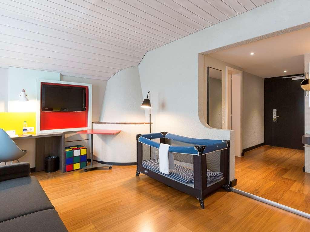 Ibis Styles Bern City Room photo
