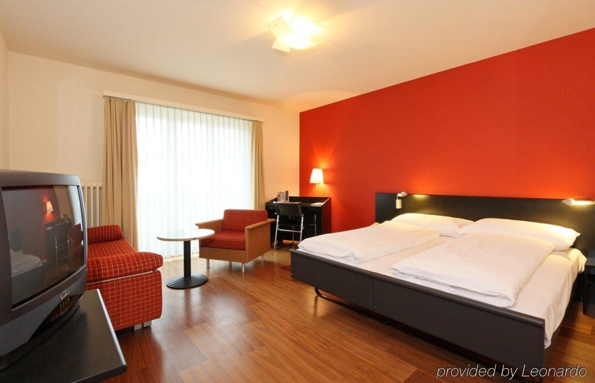 Ibis Styles Bern City Room photo