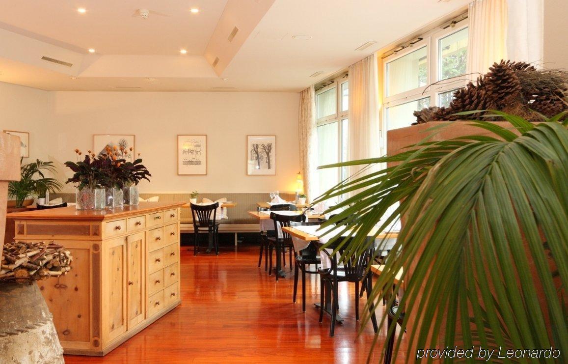 Ibis Styles Bern City Restaurant photo
